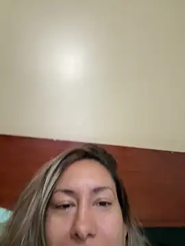 Snapshot of xLadyScarlettx chatting on 02-12-25, 02:35 xLadyScarlettx online show from 02-12-25, 02:35