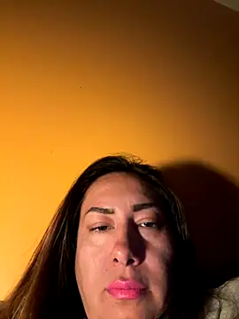 Snapshot of xLadyScarlettx chatting on 09-25-25, 02:04 xLadyScarlettx online show from 09-25-25, 02:04