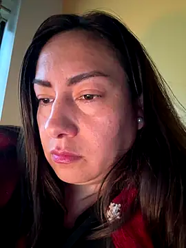 Snapshot of xLadyScarlettx chatting on 09-25-25, 10:24 xLadyScarlettx online show from 09-25-25, 10:24