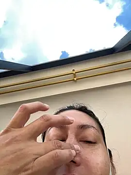 Snapshot of xLadyScarlettx chatting on 10-26-25, 03:29 xLadyScarlettx online show from 10-26-25, 03:29