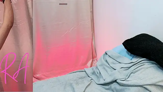 Snapshot of sara_smith45 chatting on 02-13-25, 06:48 sara smith45 online show from 02-13-25, 06:48