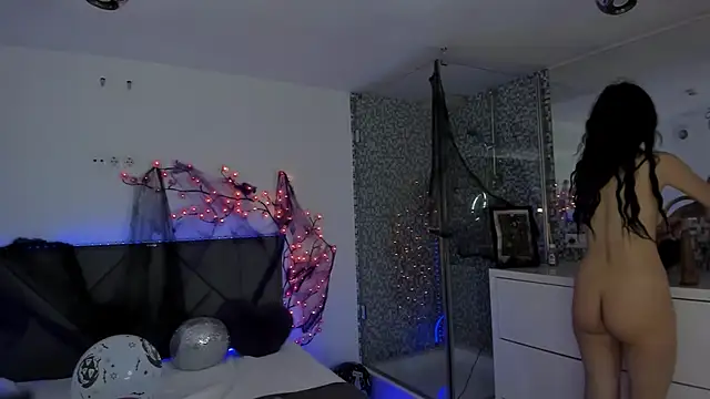 CassieEvans online show from 10-27-25, 06:39