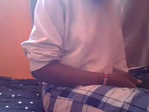 ebonyvalleria1 online show from 03-25-26, 08:53