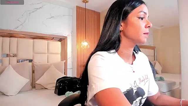 Snapshot of fabiana_rodriguez chatting on 01-08-25, 10:16 fabiana rodriguez online show from 01-08-25, 10:16