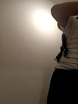 Snapshot of fabiana_rodriguez chatting on 01-09-25, 01:18 fabiana rodriguez online show from 01-09-25, 01:18