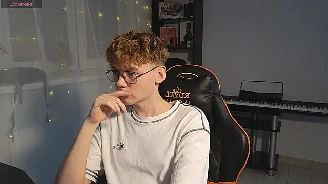 Keytaro online show from 02-18-25, 05:42