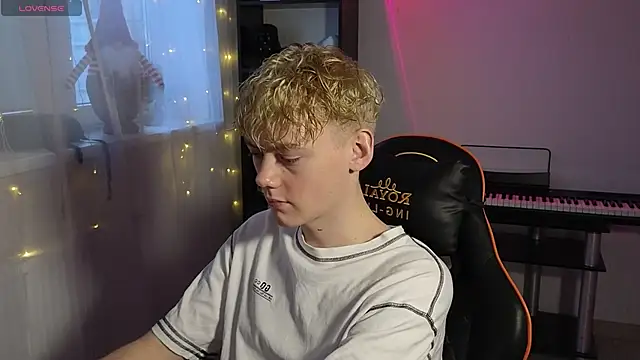 Keytaro online show from 03-02-25, 03:05