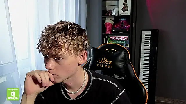 Keytaro online show from 09-20-25, 06:58