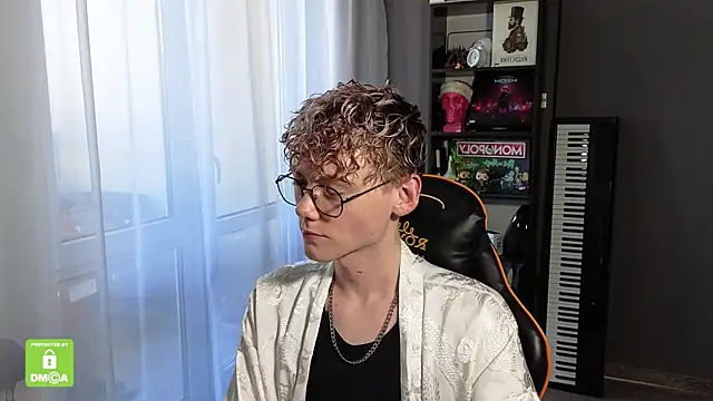 Keytaro online show from 09-21-25, 08:49