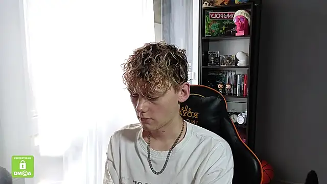 Keytaro online show from 09-25-25, 12:31