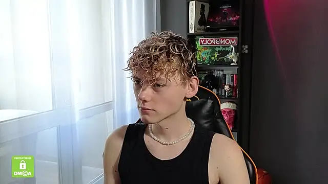 Keytaro online show from 10-10-25, 04:44