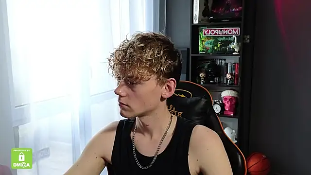 Keytaro online show from 10-11-25, 11:09