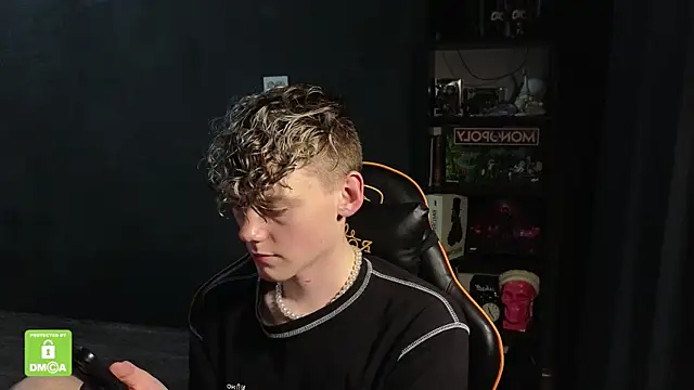 Keytaro online show from 11-24-25, 09:25