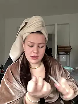 Snapshot of Fancy-Francy chatting on 03-12-25, 11:09 Fancy-Francy online show from 03-12-25, 11:09