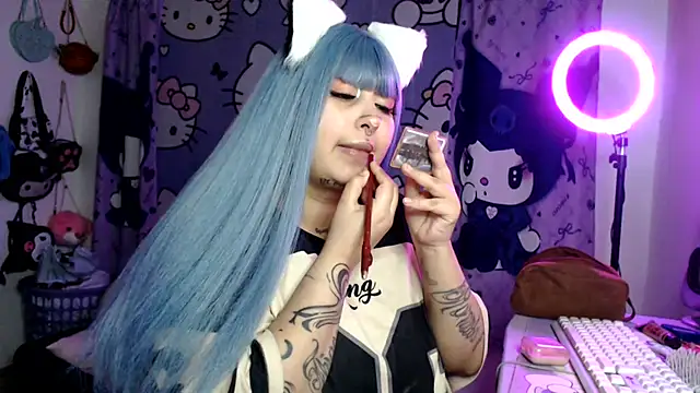 lussyevans24 online show from 06-10-26, 07:07