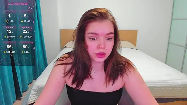 Snapshot of Nicky_Rosee chatting on 12-18-24, 05:15 Nicky Rosee online show from 12-18-24, 05:15