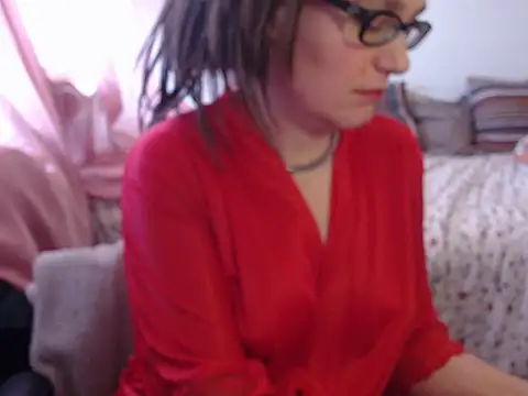 Snapshot of SofieStarlet chatting on 05-11-26, 04:04 SofieStarlet online show from 05-11-26, 04:04