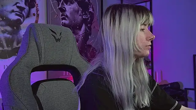 LexiWenford online show from 04-01-26, 02:45