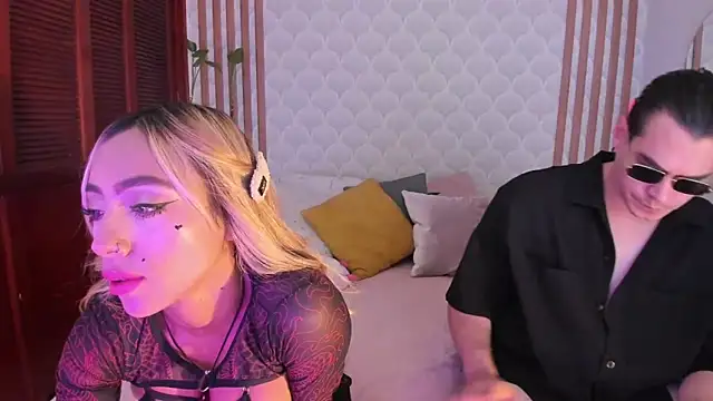 Snapshot of PamelaReall chatting on 09-11-25, 06:24 PamelaReall online show from 09-11-25, 06:24