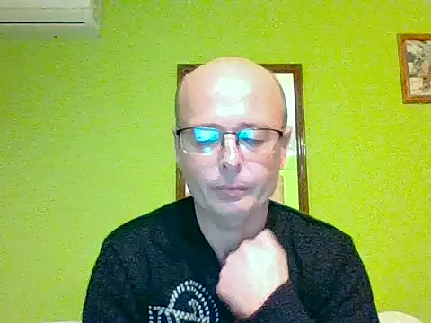 Tiger202441 online show from 10-26-25, 09:10