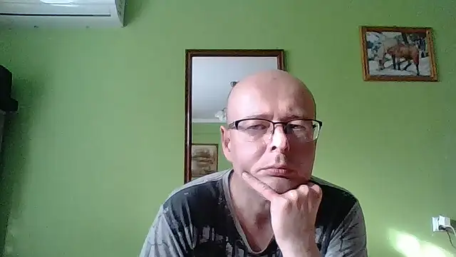 Snapshot of Tiger202441 chatting on 05-10-26, 04:12 Tiger202441 online show from 05-10-26, 04:12