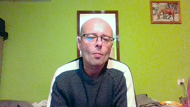 Snapshot of Tiger202441 chatting on 05-15-26, 07:10 Tiger202441 online show from 05-15-26, 07:10