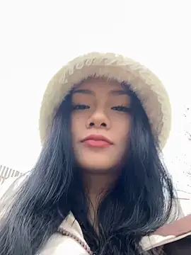 Snapshot of Asia-Melody chatting on 02-20-25, 05:33 Asia-Melody online show from 02-20-25, 05:33