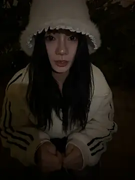 Snapshot of Asia-Melody chatting on 02-21-25, 11:22 Asia-Melody online show from 02-21-25, 11:22