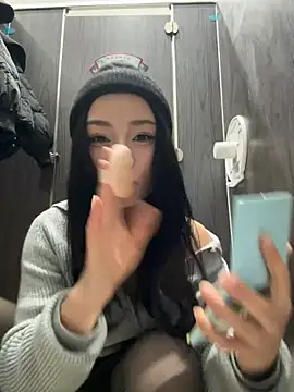 Snapshot of Asia-Melody chatting on 02-23-25, 11:33 Asia-Melody online show from 02-23-25, 11:33