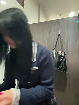 Snapshot of Asia-Melody chatting on 03-23-25, 06:05 Asia-Melody online show from 03-23-25, 06:05