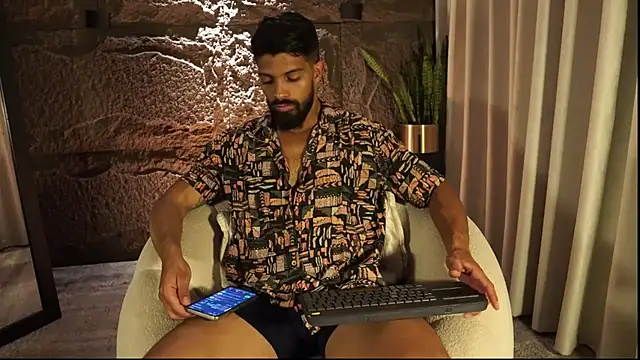 DannSaenz online show from 04-23-26, 06:43