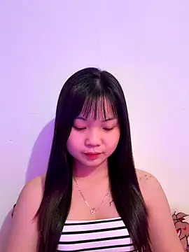 Maeve2k5 online show from 11-14-25, 12:48