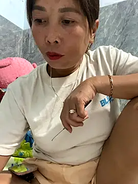 Linaannn online show from 11-14-25, 12:15