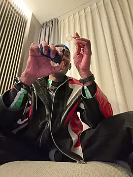 Snapshot of esteraulxxx chatting on 09-27-25, 05:34 esteraulxxx online show from 09-27-25, 05:34