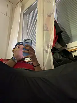 Snapshot of esteraulxxx chatting on 11-11-25, 12:05 esteraulxxx online show from 11-11-25, 12:05