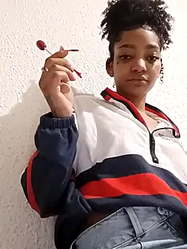 Laanegraofficial  online show from 01-05-25, 06:02