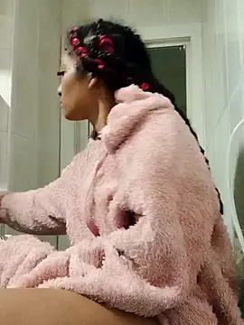 Laanegraofficial  online show from 09-30-25, 11:32