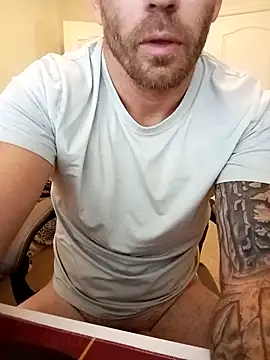 Snapshot of snakecharmer20000 chatting on 03-15-25, 02:23 snakecharmer20000 online show from 03-15-25, 02:23