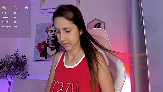 Snapshot of aleja_rythm chatting on 01-20-25, 11:43 aleja rythm online show from 01-20-25, 11:43