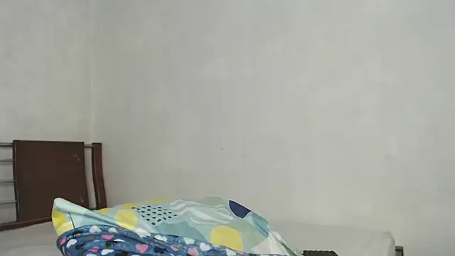 Snapshot of aleja_rythm chatting on 05-12-26, 06:49 aleja rythm online show from 05-12-26, 06:49