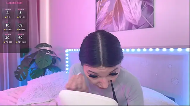 Veronica leal online show from 04-28-26, 11:15