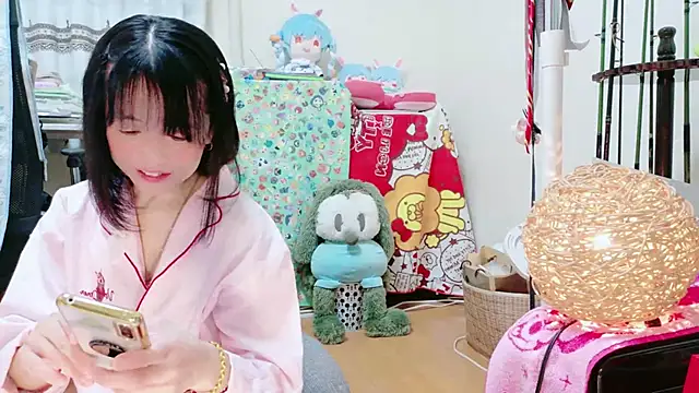 renapiyon8182 online show from 02-14-25, 07:33