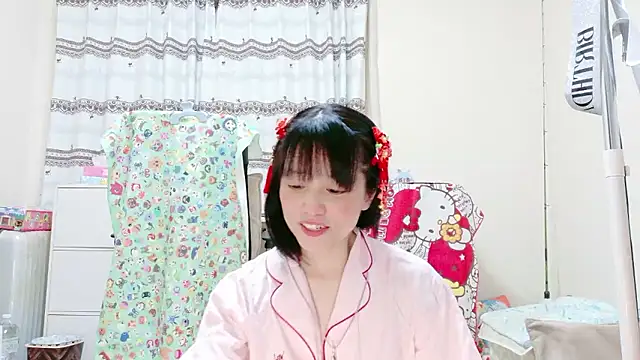 Snapshot of renapiyon8182 chatting on 07-11-26, 08:33 renapiyon8182 online show from 07-11-26, 08:33