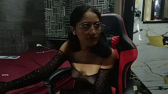 AdelinaMiran90 online show from 03-12-26, 03:45