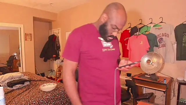 MrChuckDailyXXX online show from 12-17-25, 06:30