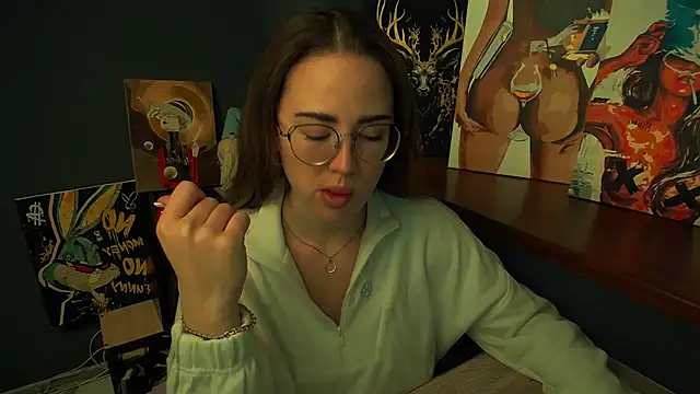 luxie milady online show from 03-01-26, 12:40