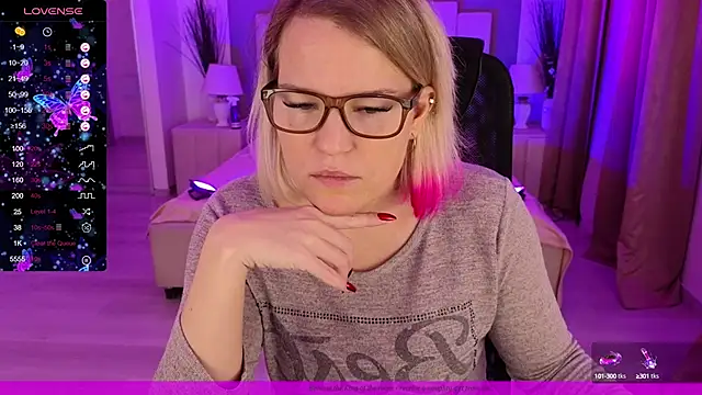 EVAshinyGIRL online show from 12-21-24, 07:56