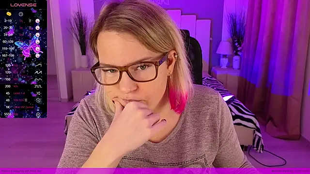 EVAshinyGIRL online show from 01-09-25, 08:03