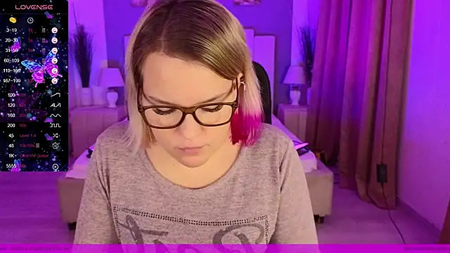 EVAshinyGIRL online show from 01-23-25, 09:18