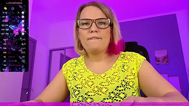 EVAshinyGIRL online show from 01-28-25, 01:38